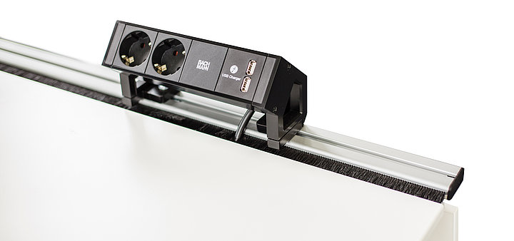 STAGE SX Function rail with system socket